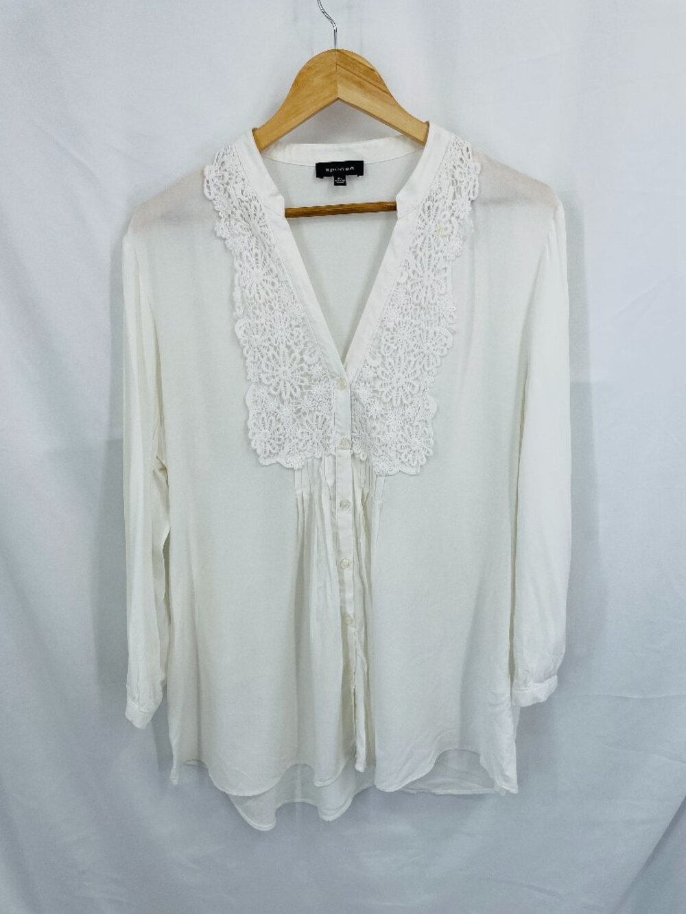 SPENSE White Lace V-Neck Button-Up Blouse